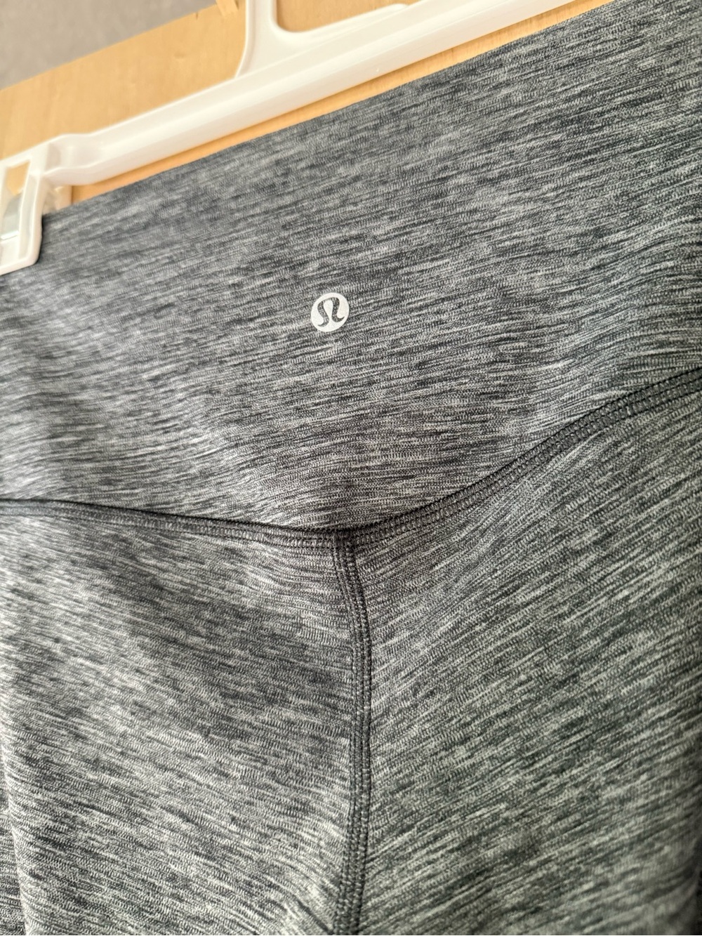 lululemon athletica Women's Gray High-Rise Leggings size 4 small - Picture 3 of 4